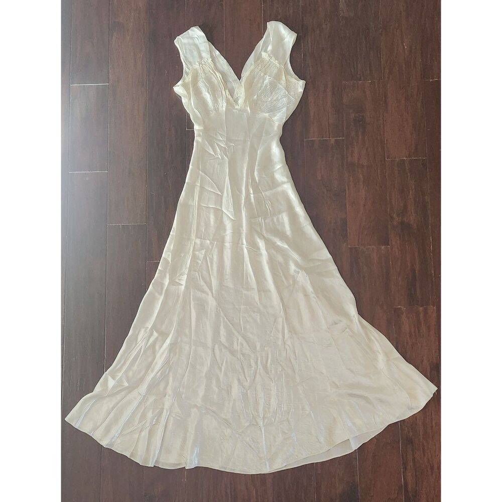 Ivory Liquid Satin Bias Cut Slip Dress Nightgown V-Neck Maxi Bridal Gown Vintage